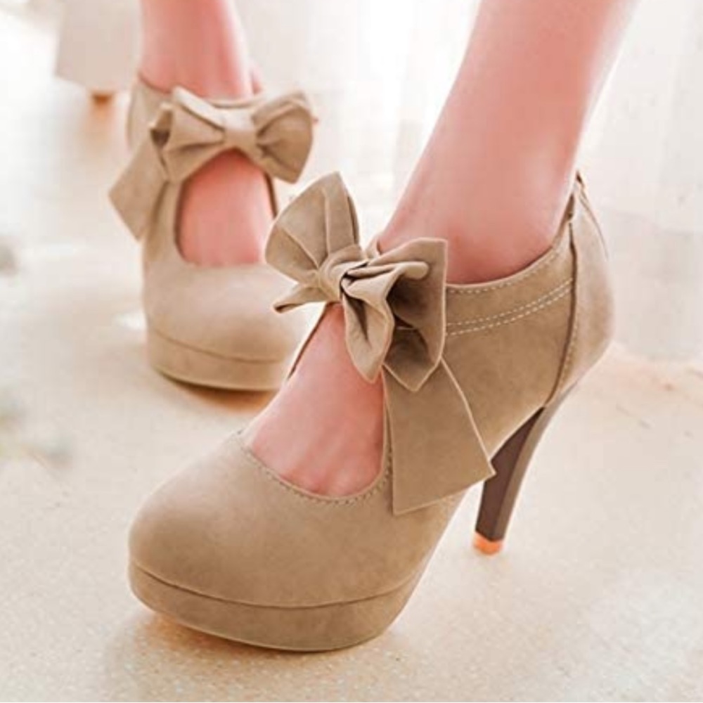 NEW Babydoll bow platform heels faux suede 9.5
